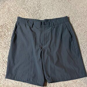 Men's Old Navy Active Stretchtech shorts, gray, size 31 waist NWOT